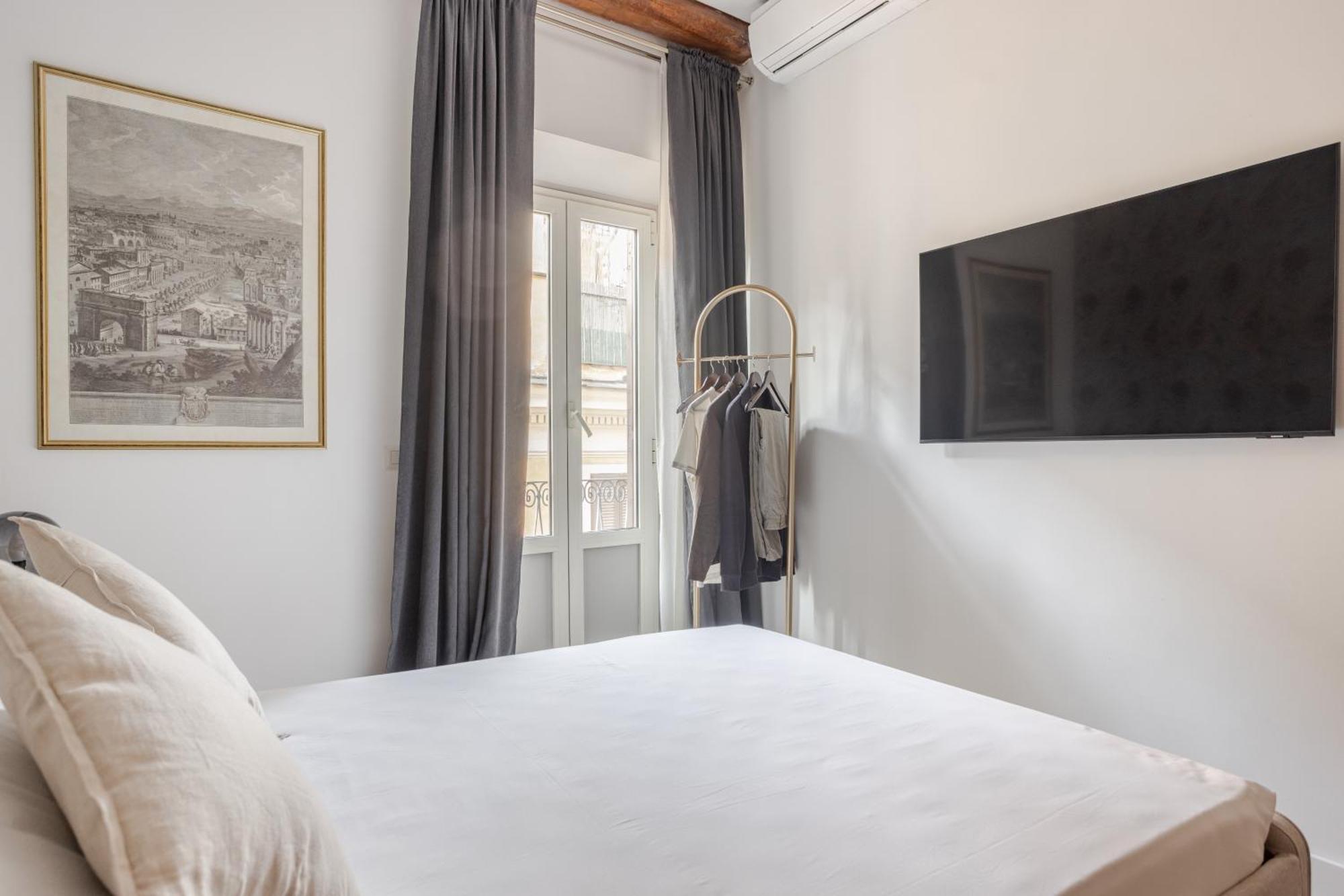 Piazza Di Spagna 2 Bedrooms And 5 Juliet Balcony Appartement *